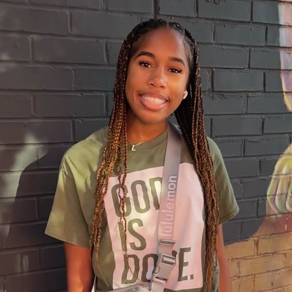 Meet your Posher, Logan